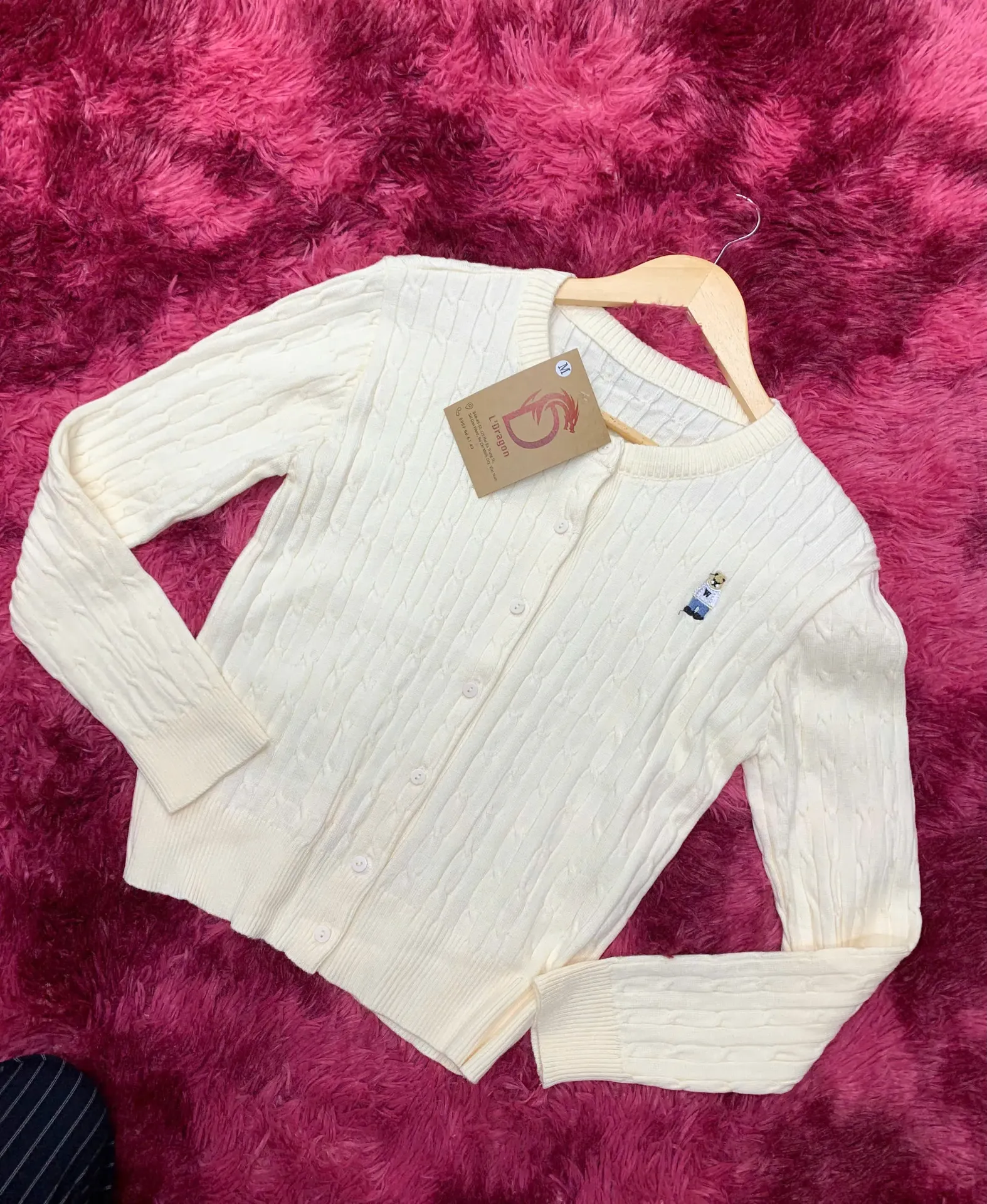 Long-sleeved bear knitwear